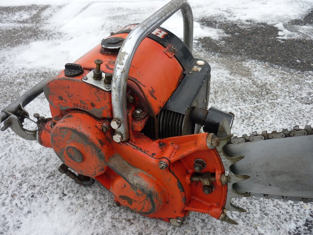 VINTAGE CHAINSAW COLLECTION HOMELITE 20 MCS.
