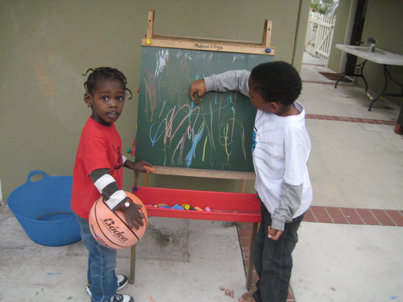 [chalk+boys.JPG]