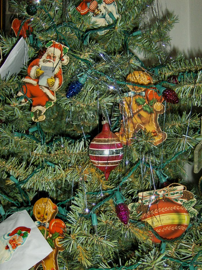 XmaswaxTreeClose.jpg