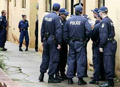 [Police+Raids+in+Sydney+2005.jpg]