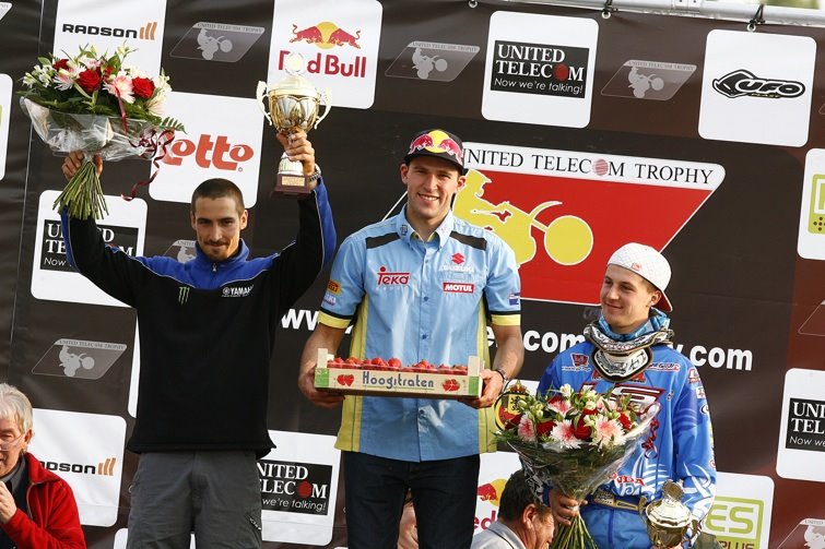 [podiummx1-2.jpg]