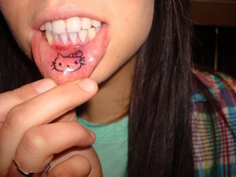 lip tattoos title=