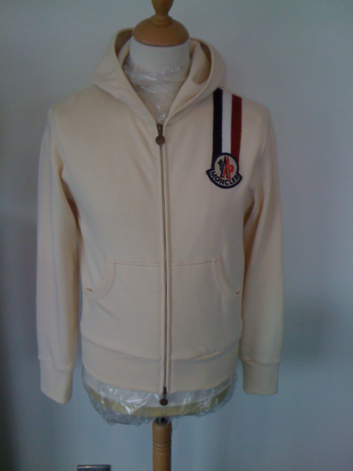 mymanyjeans: Moncler hoodie