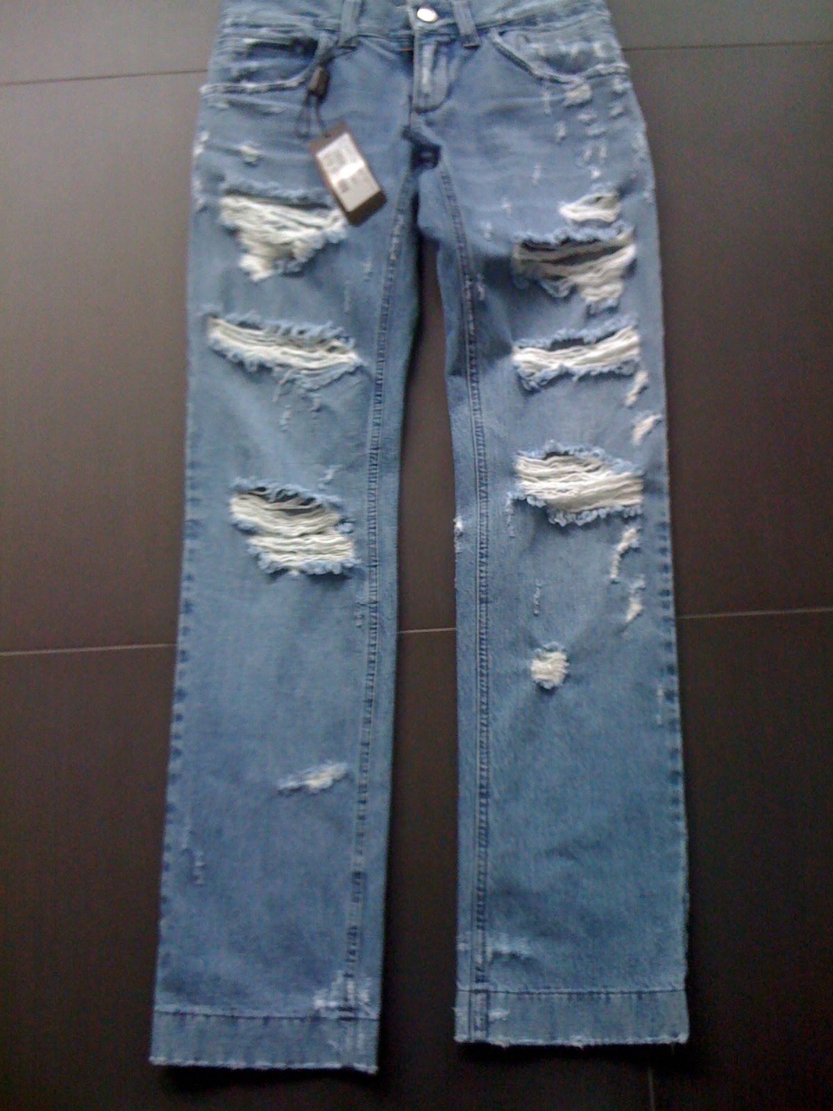 mymanyjeans: Dolce & Gabbana distressed jeans