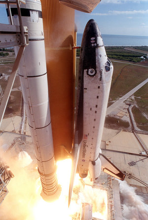 [300px-STS-107_launch.jpg]