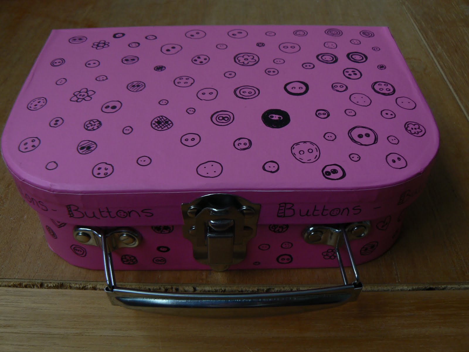 Birds of a feather DIY Pimp your little suitcase