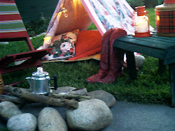 Ash Tree Cottage: Cozy & Red Backyard Camping
