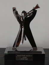 - Premio Clarín 2004 como “Mejor Obra Coreográfica”