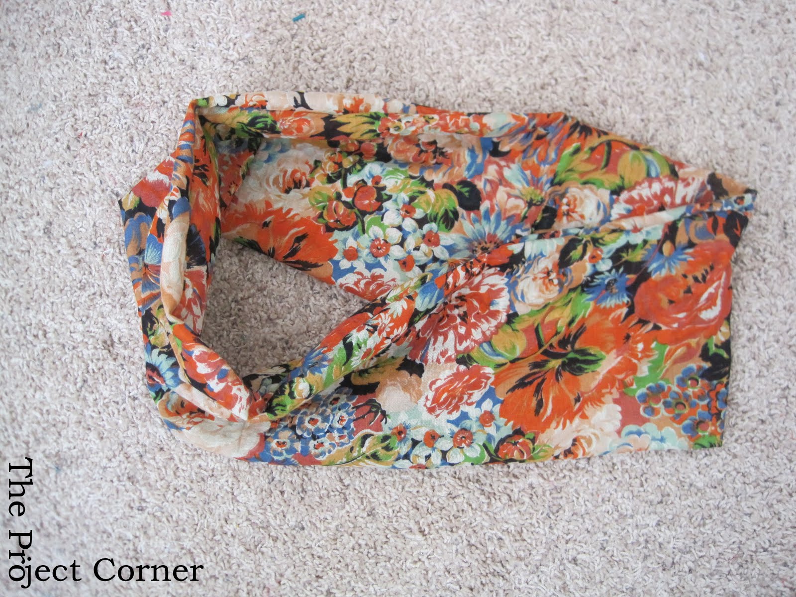 The Project Corner SCARF WEEK...Project 3 Tube Scarf