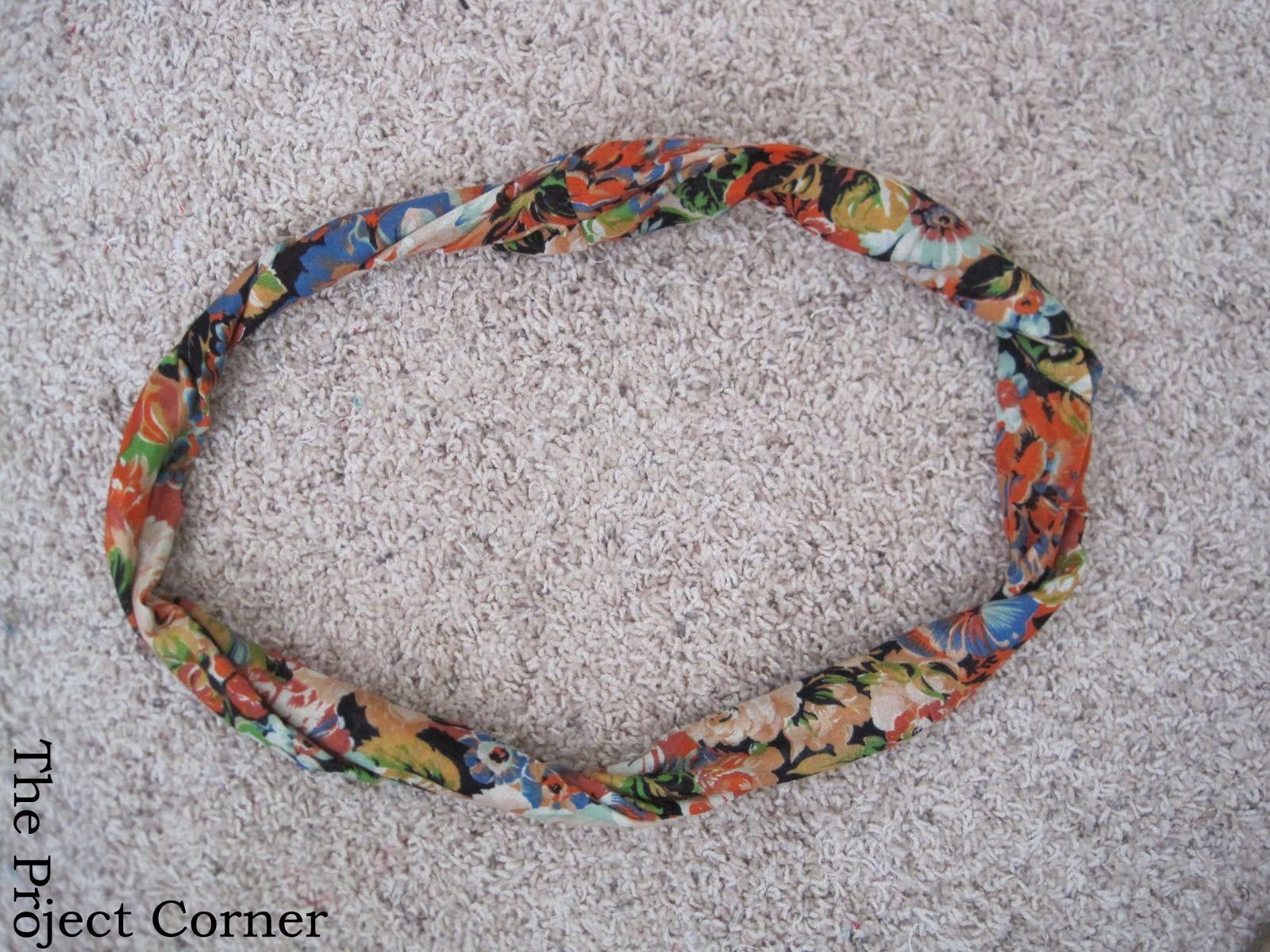 The Project Corner SCARF WEEK...Project 3 Tube Scarf