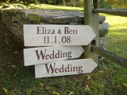Perfect for a park wedding or picnic wedding or a wedding sporting a shabby