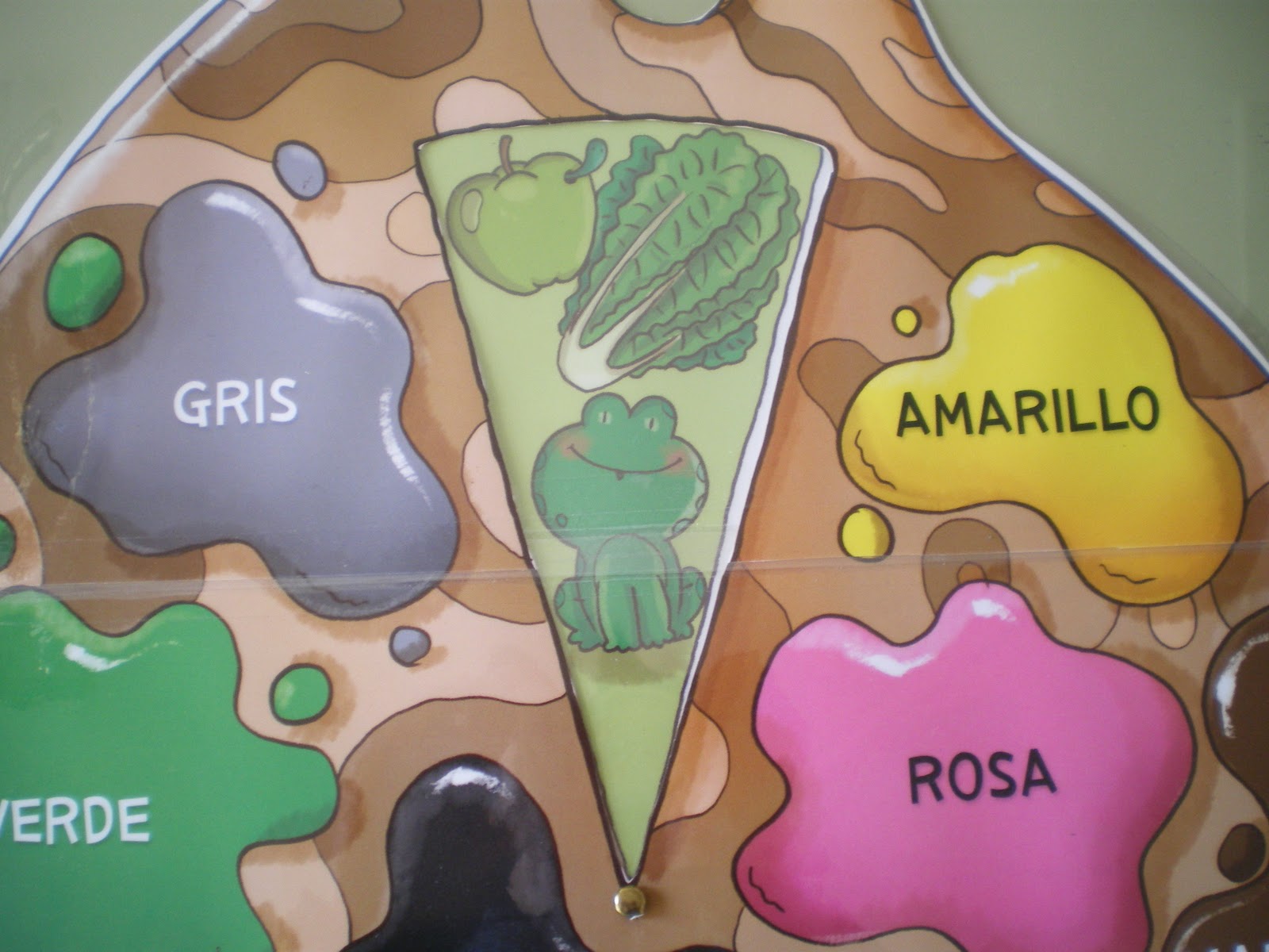 ROCIO OLIVARES. EL AULA DE PT.: SEGUIMOS TRABAJANDO EL COLOR VERDE.