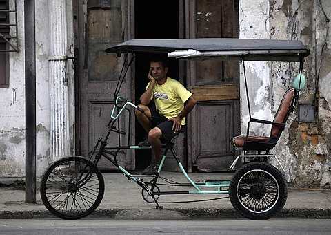 [cyclist+passes+8.jpg]