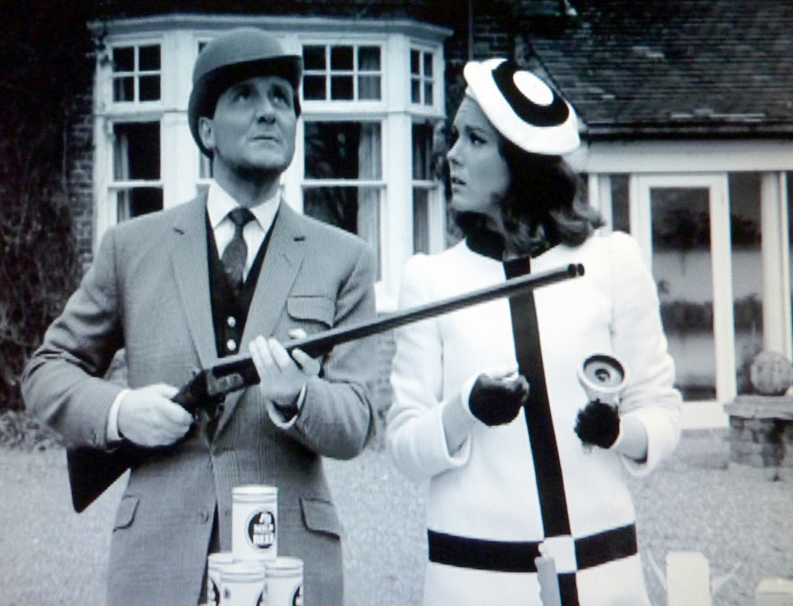 Blaues Blut Mit Schirm, Charme und