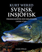 kurt wered: svensk insjöfisk. personligheter och relationer under ytan