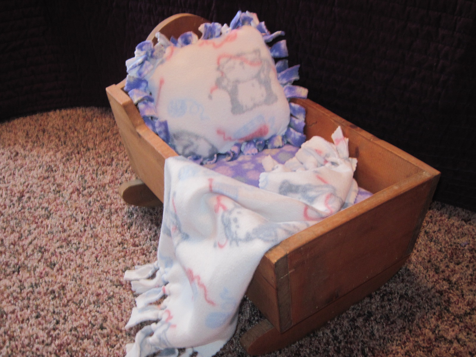 The Secret Closet's Home Sewing Classes No Sew fleece Pillow and Blanket