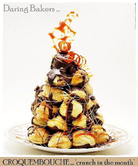{Baking} CROQUEMBOUCHE with the Daring Bakers ... time for 'crunch in the mouth'!