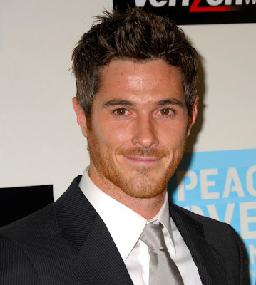 kenneth in the (212): Dave Annable's Red Beard