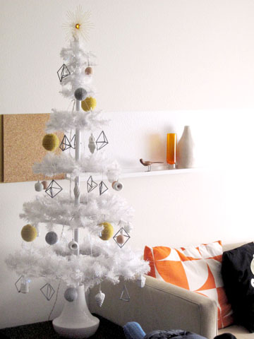 [christmas+tree.jpg]