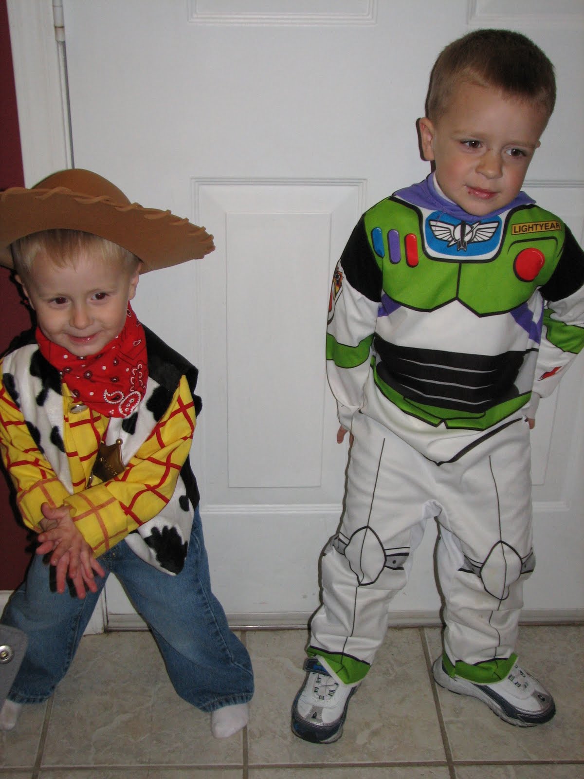 Jeff, Betsy, Josh, Katelyn, Meka & Medina TrickorTreat