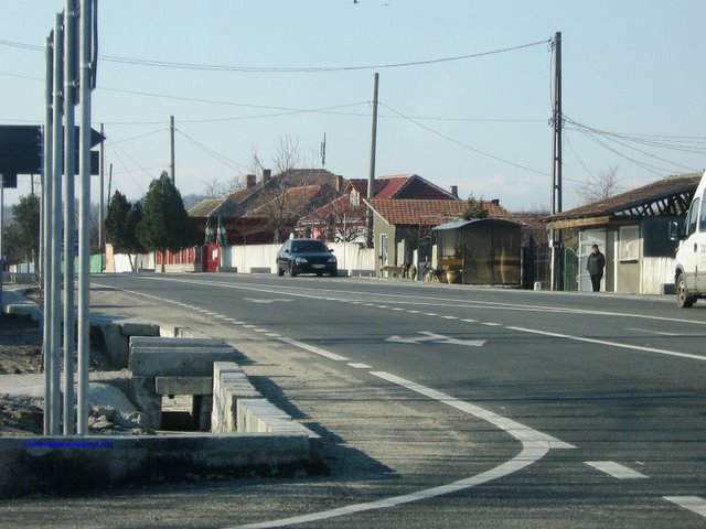 Centrul comunei Rogova