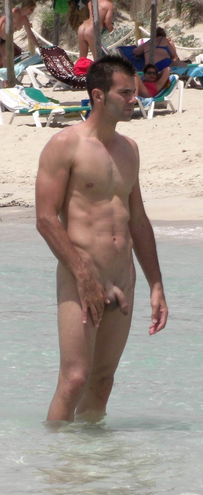 Spy Cam Dude Sexy guy naked at the beach pic