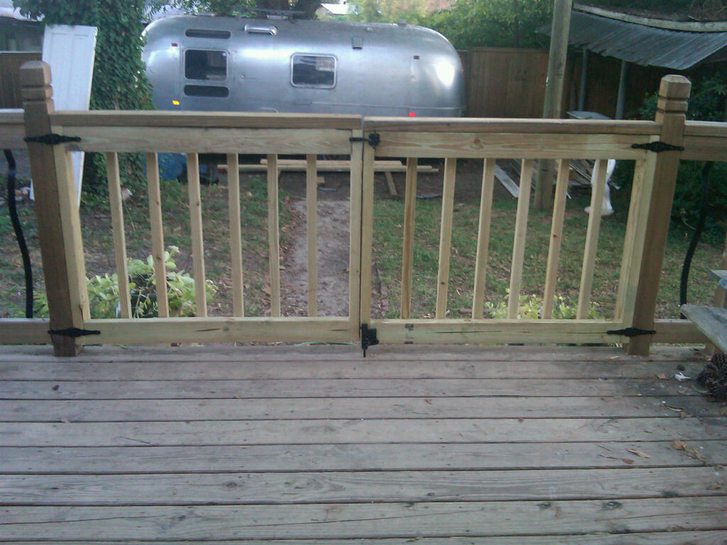 House Lattice and gates for the deck