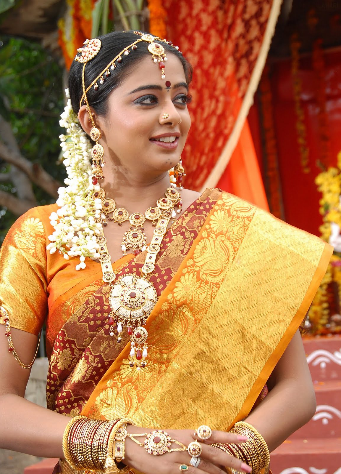 BPS JPT FOR YOU: Priyamani in Traditional Saree outfit at Kshetram ...