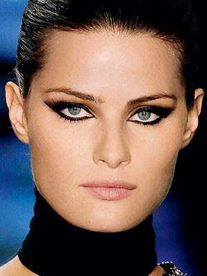Conheça o poder do make up blz make 01 Conheça o poder do make up