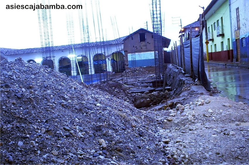 Sigue construcción de Colegio Micaela Bastidas de Cajabamba