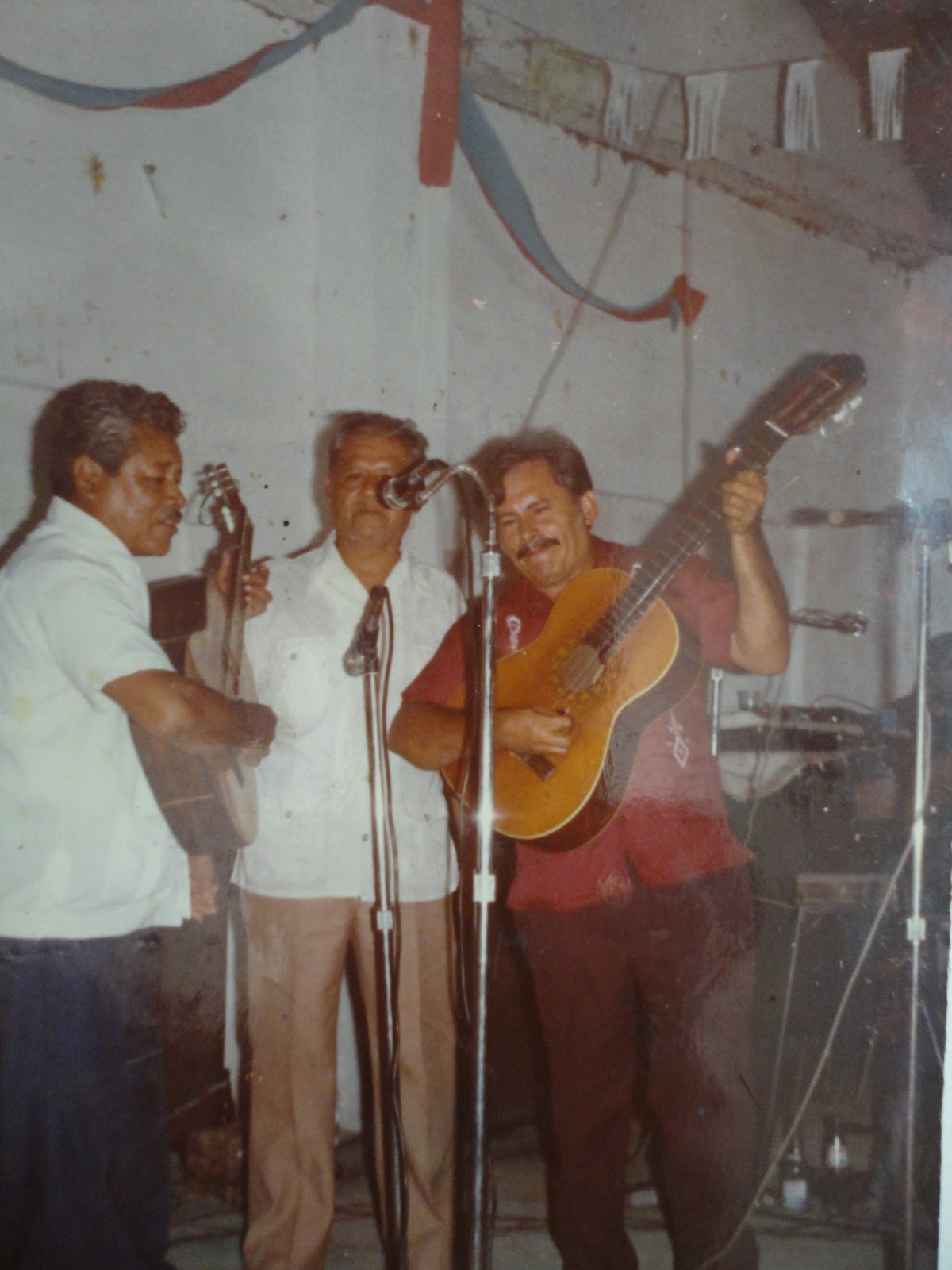 DEJAME QUE TE CUENTE Z U M B A...