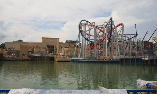 Universal Studios Singapore: Battle Star Galactica Thrillride at ...