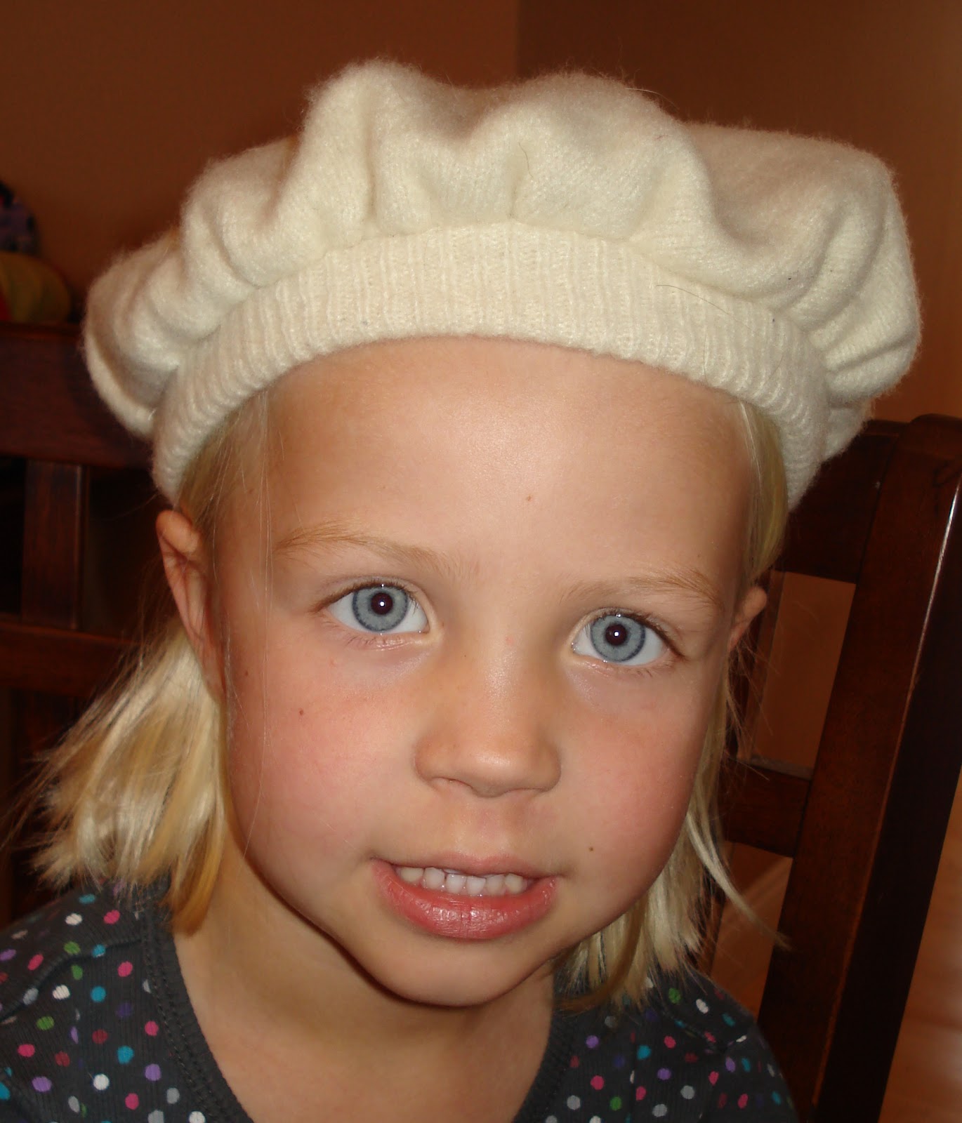 Sweet Pea & JoJo Raspberry Beret a tutorial