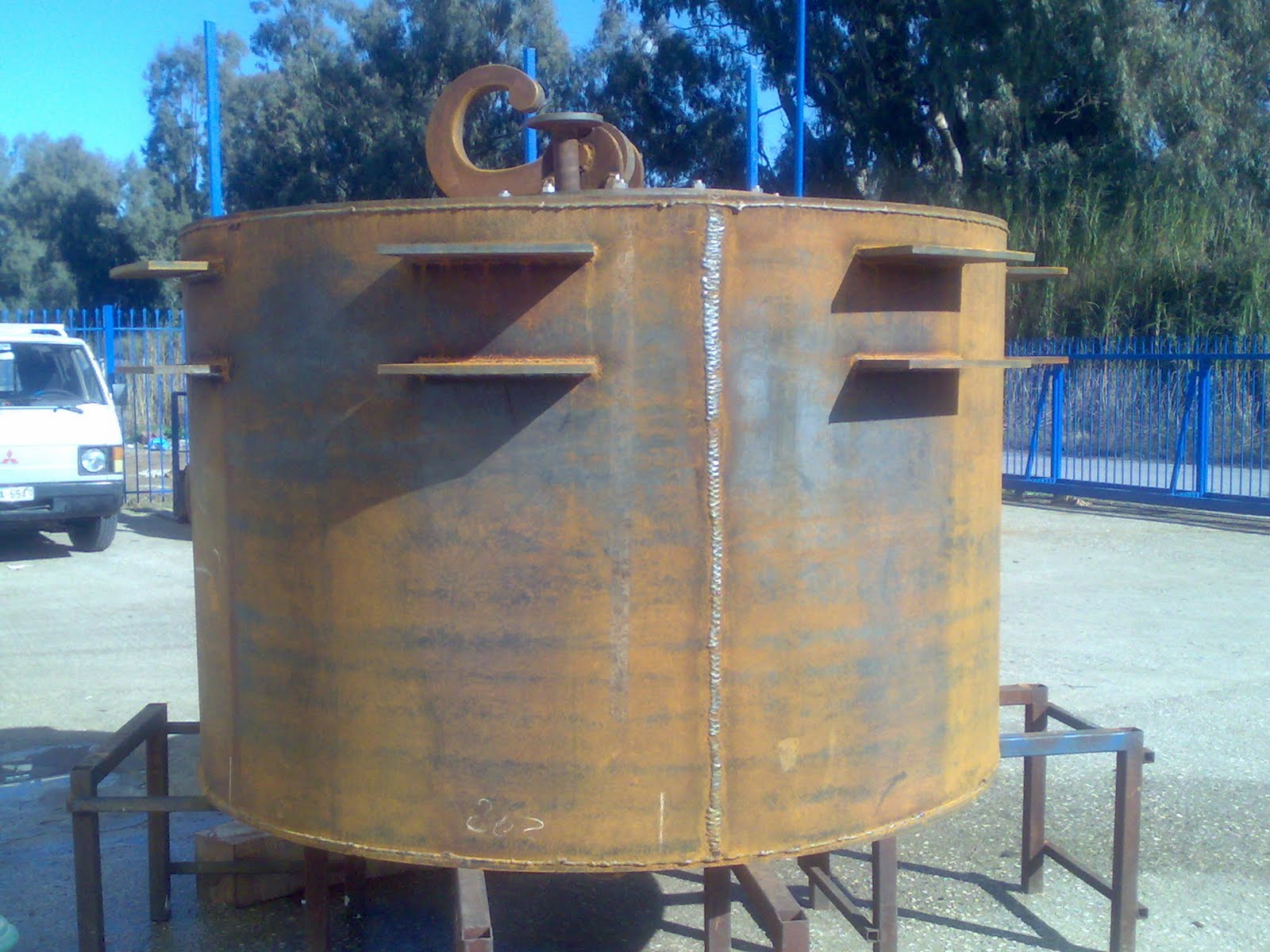 [30012009140.jpg]