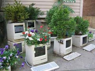 Fun Old Computer Creative & Funny Uses Of Old Computers | Geeky Stuffs