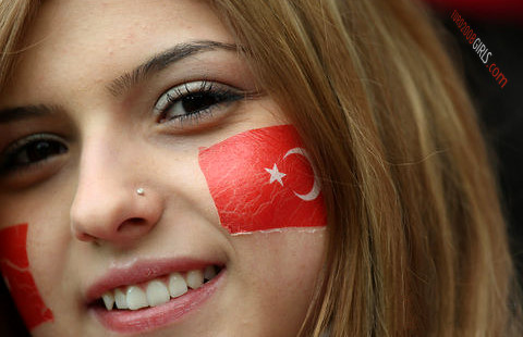 [turkish_girl_01.jpg]