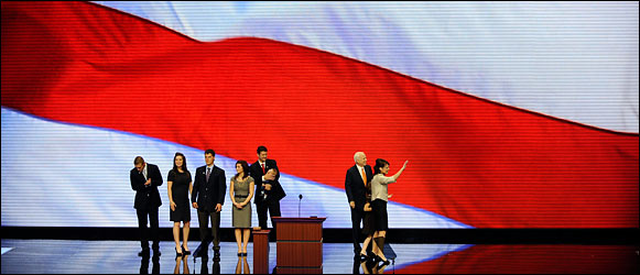 [palin+family+on+stage.jpg]