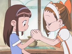 Emilie et l'une de ses camarades de classe