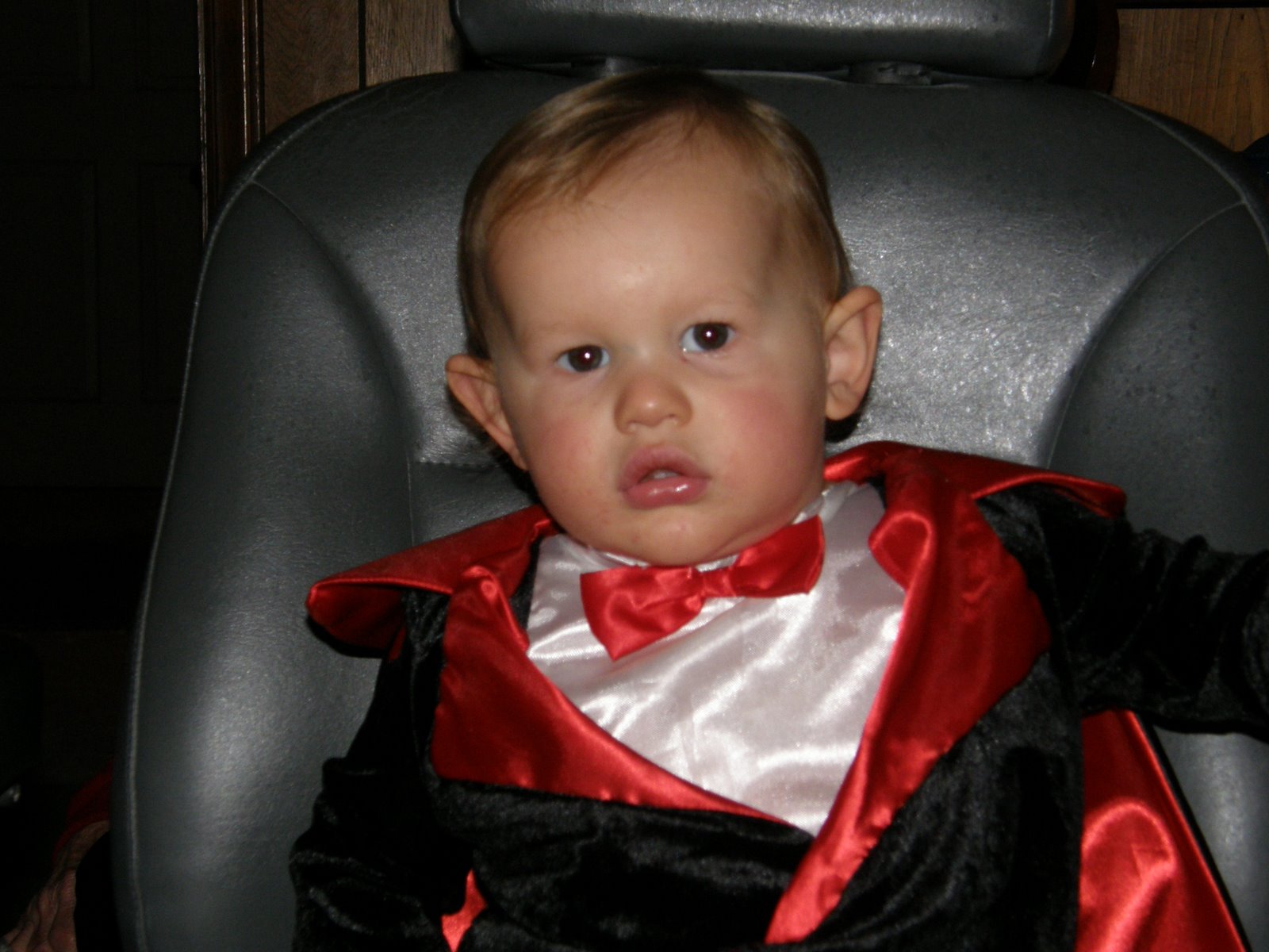 [PAtrickDracula3.jpg]