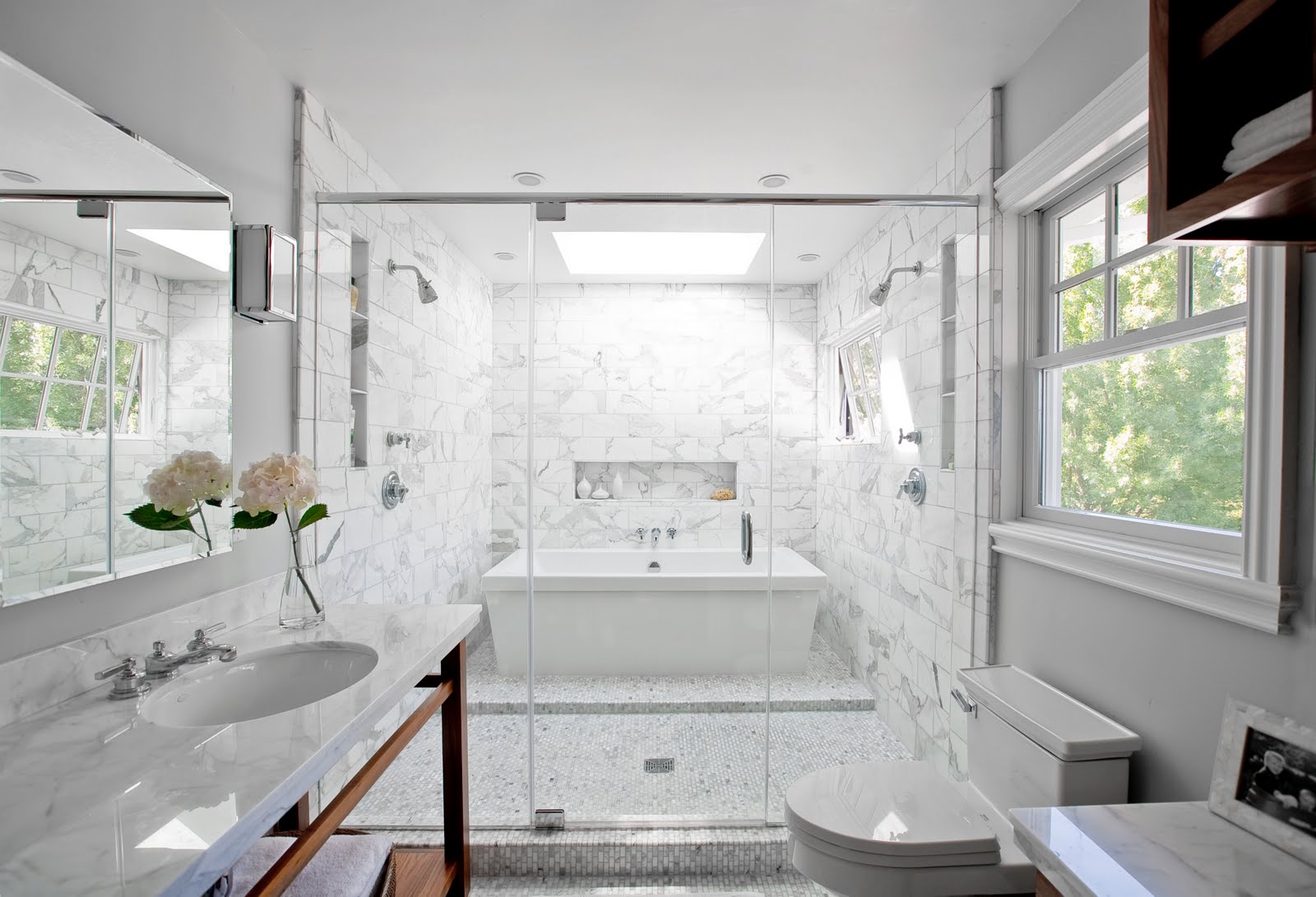 COCOCOZY: SMART DESIGN: A BATH TUB INSIDE A MARBLE SHOWER - OH ...