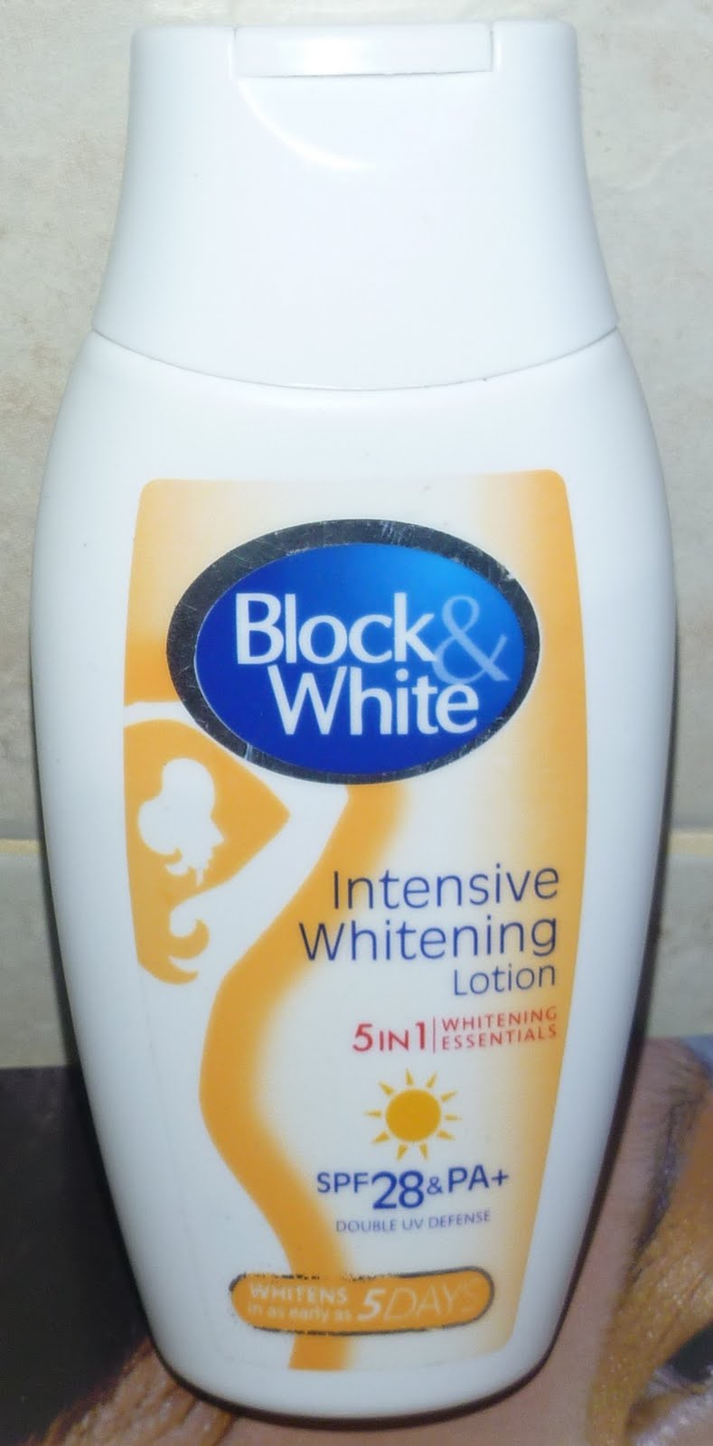 Shopaholic Girl Block & White Intensive Whitening lotion SPF28