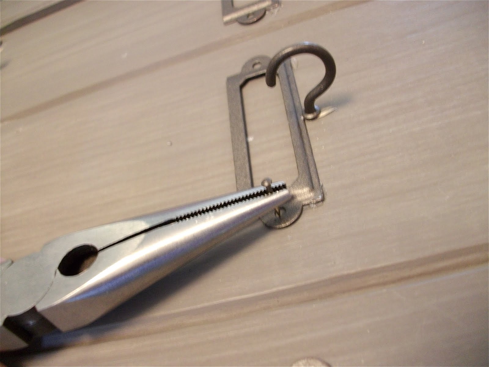 DIY Wall Mounted Wooden Hotel Key Rack Remodelaholic