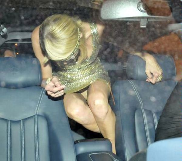 Paris Hilton Up Skirt Pics 16