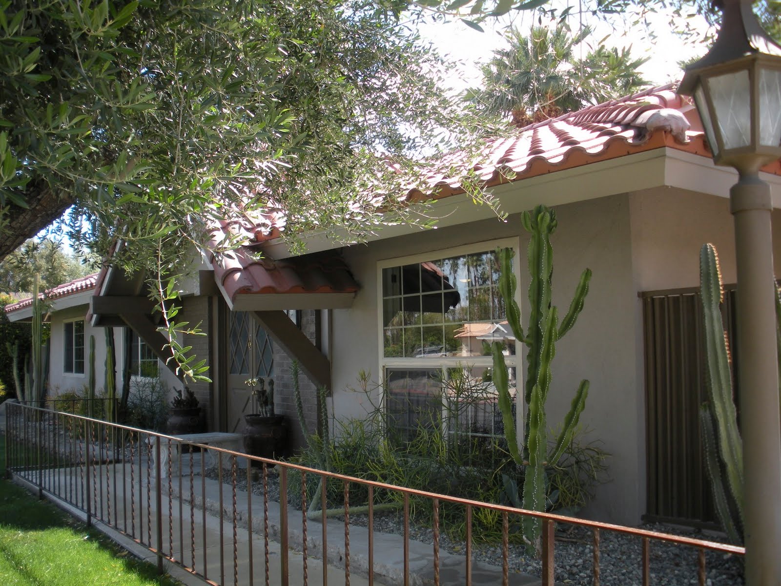 Russell Hill, Palm Springs Area Real Estate Palm Springs Real Estate