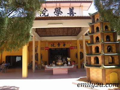 Kuil Seen Hock Yeen (Chinese Temple)