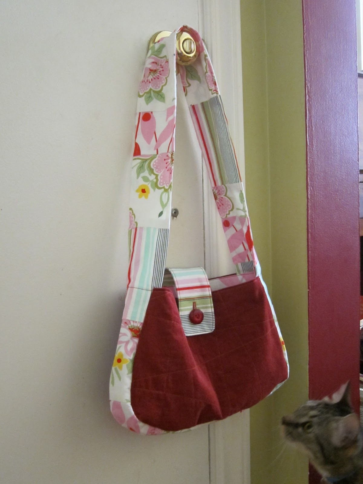 a lotta bit fun: the Strapping Bag is done