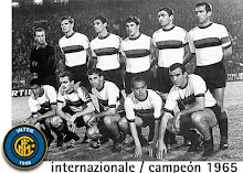 Inter'65:sus,Sarti,Facchetti,Guarneri,Bedin,Burnich,Picchi;jos,Jair,Mazzola,Peiro,Suarez,Corso