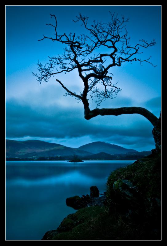 [Blue_light_water_by_MessiahKhan[2].jpg]