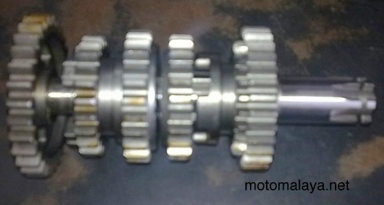 [IKK-racing-gearset-Y125Z-3.JPG]
