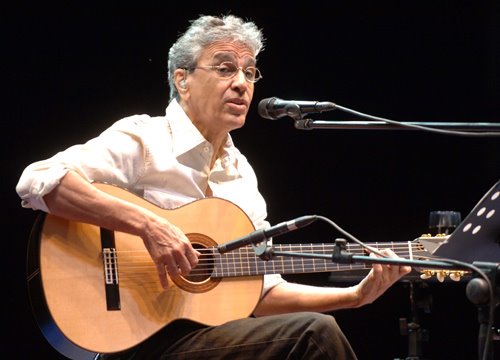 [caetano-veloso-show-no-vivorio.jpg]